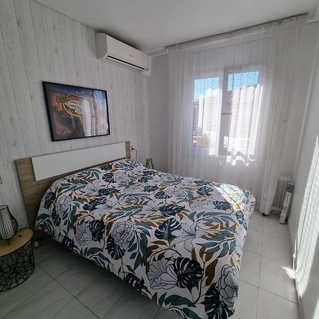Lovely One Bedroom With Balcony Roses Esterno foto
