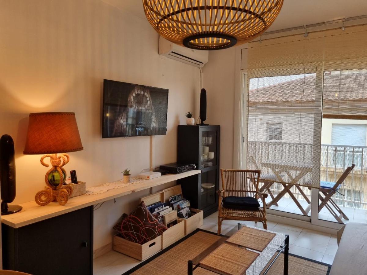 Lovely One Bedroom With Balcony Roses Esterno foto