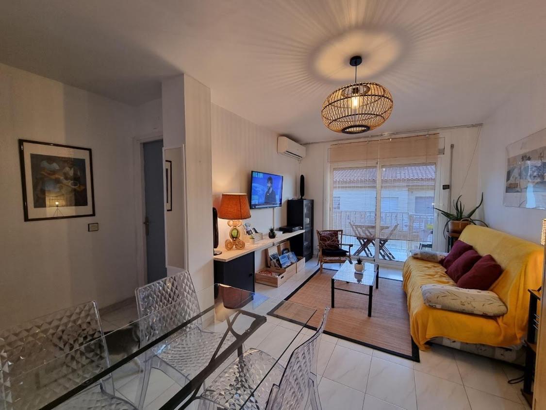 Lovely One Bedroom With Balcony Roses Esterno foto